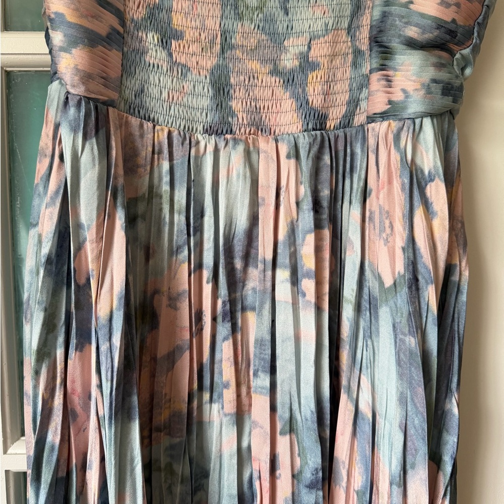 Astr Pleated Floral Midi Dress in Blue & Pink - Picture 6 of 6